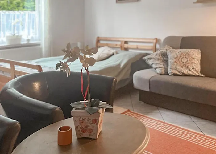 1 Bedroom Cozy In Apartmán Sarbinowo